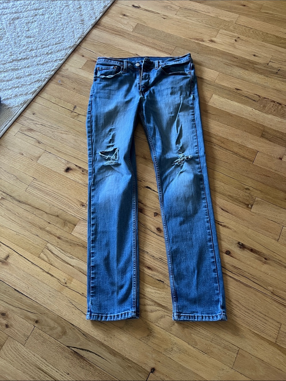 Classic Distressed Levi’s 511 Blue Jeans 32x32